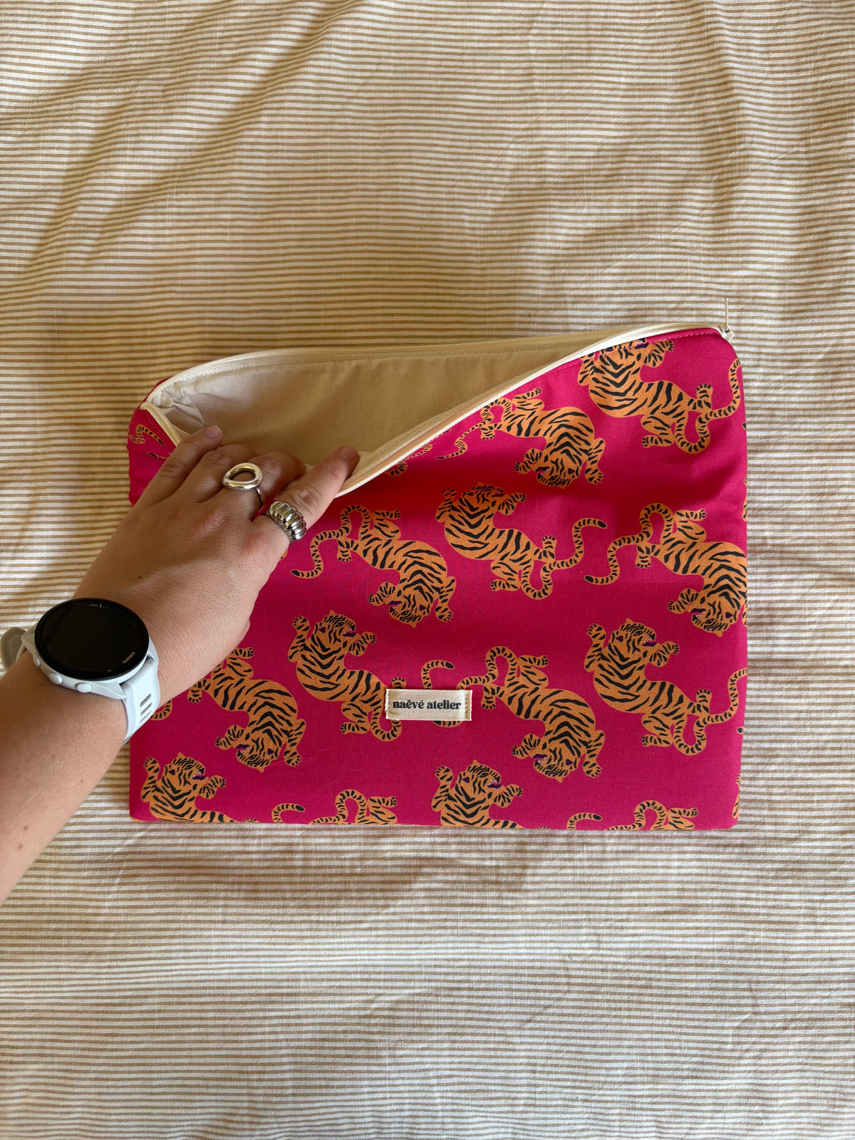 Pochette ordinateur tigre