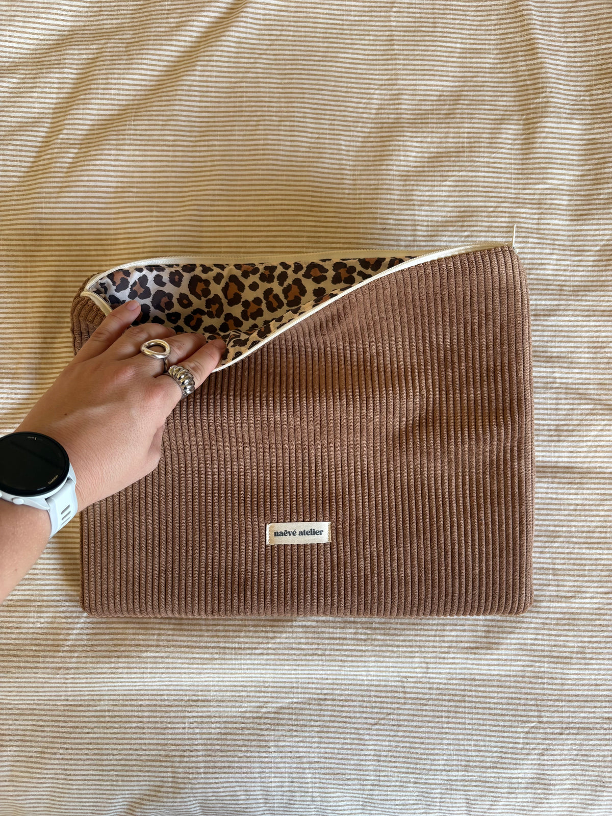Pochette ordinateur velours marron