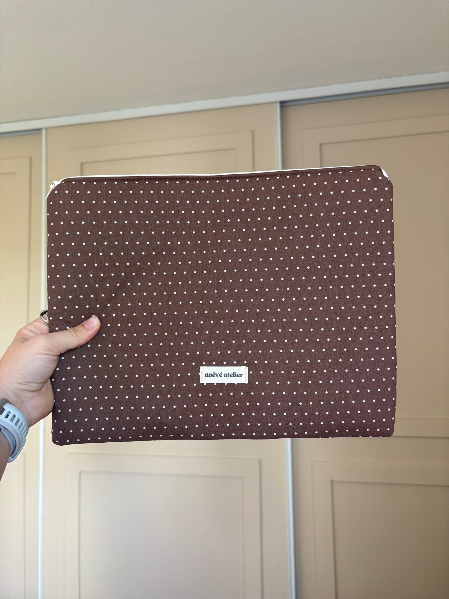 Pochette ordinateur dots marron